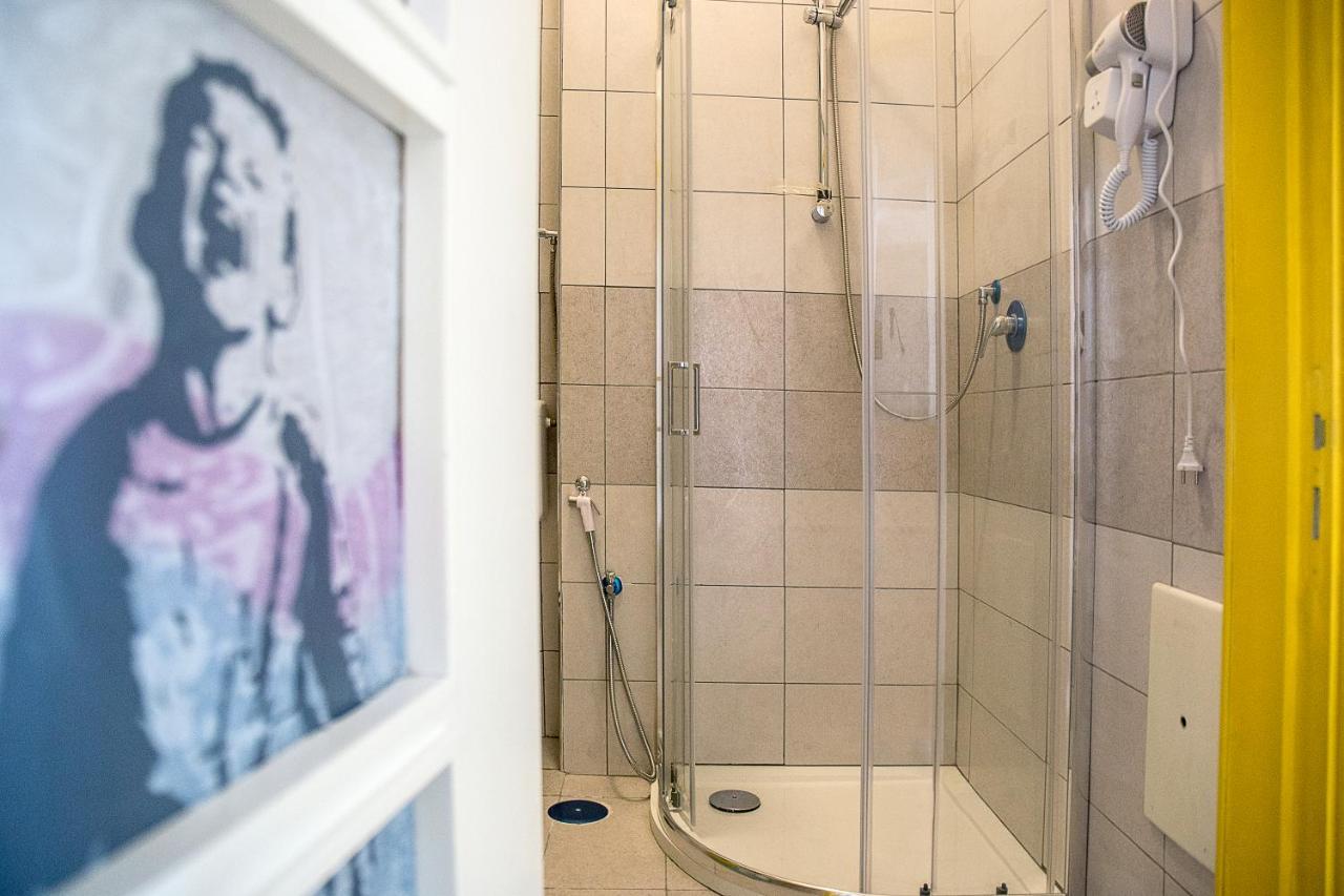 26 Urban Guest House Napels Buitenkant foto