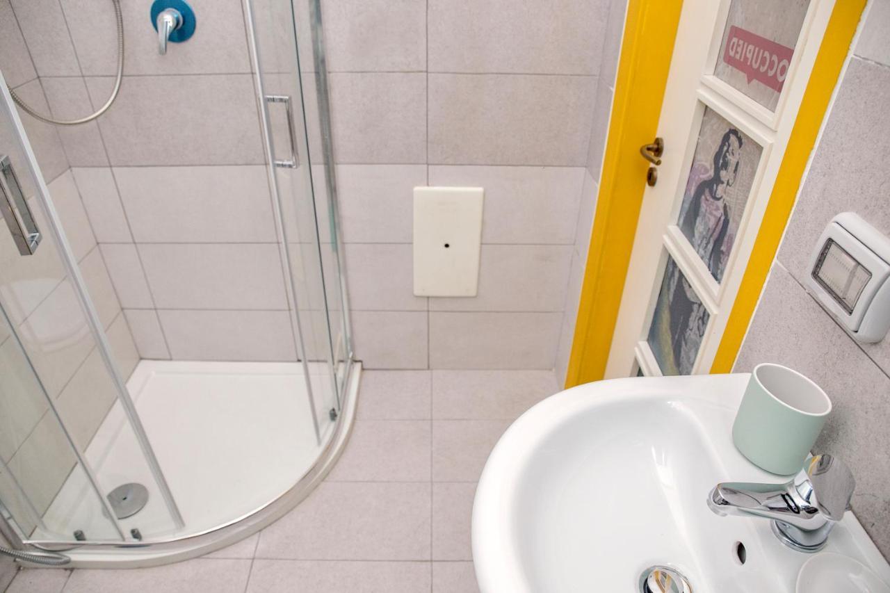 26 Urban Guest House Napels Buitenkant foto
